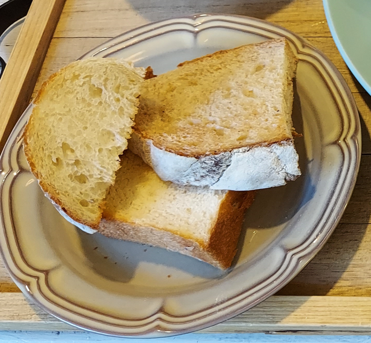 ランチのパンを撮った写真